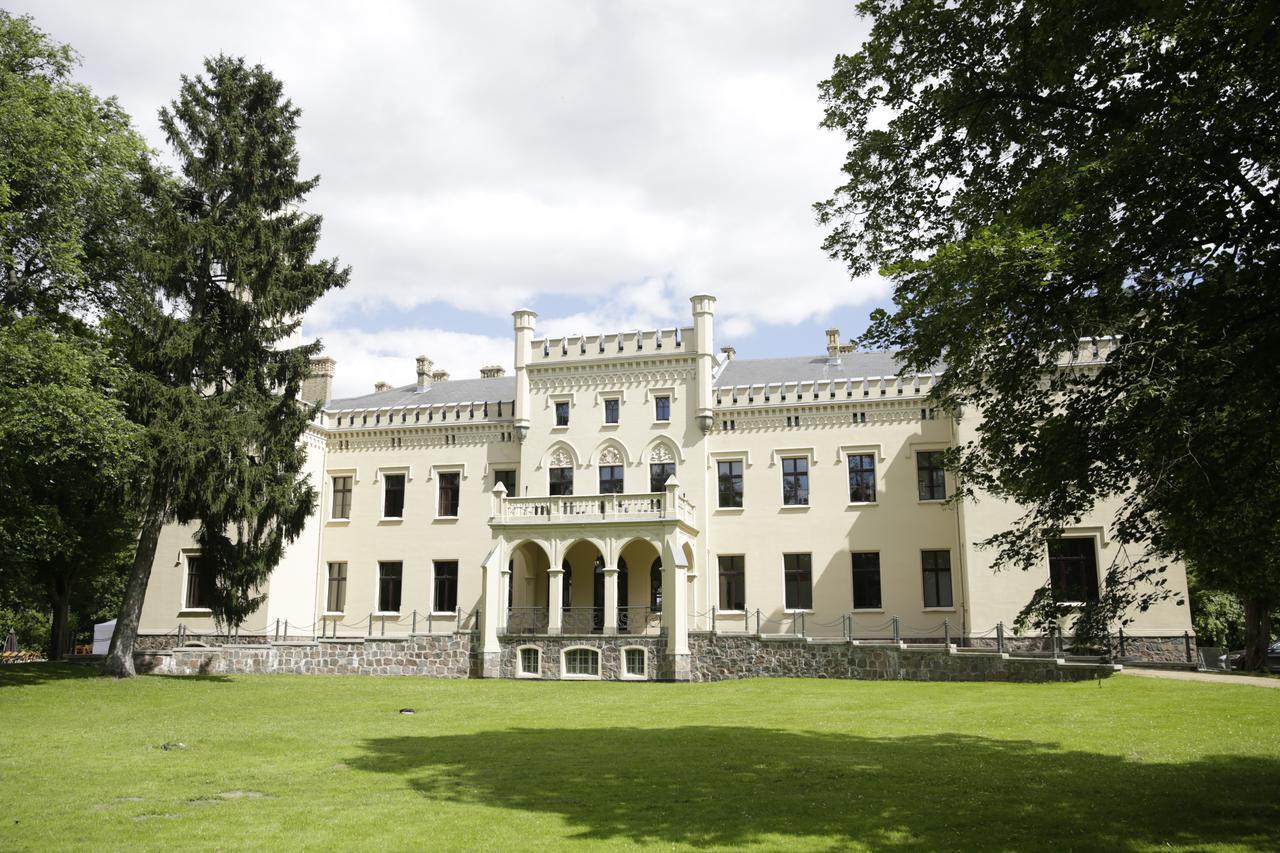 Romantik Hotel Schloss Reichenow Εξωτερικό φωτογραφία